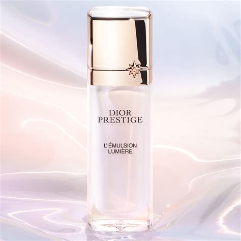 Dior Prestige L'Émulsion Lumière: Radiant Skin 